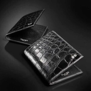 portefeuille Iota en crocodile noir 1