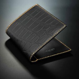 portefeuille Iota en crocodile noir 1