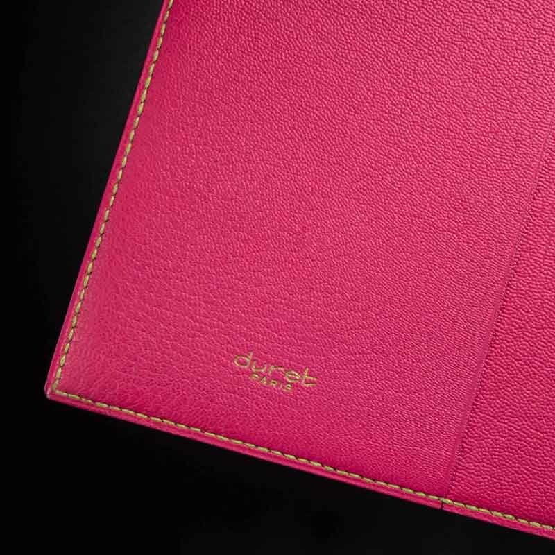 protège-cahier en crocodile noir 2