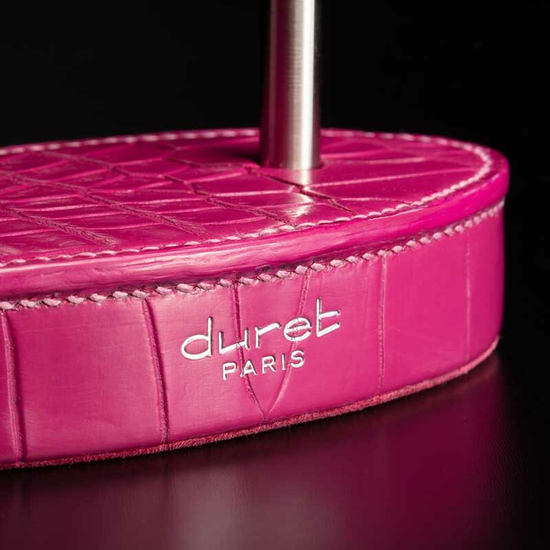 support de montre en crocodile rose fuchsia